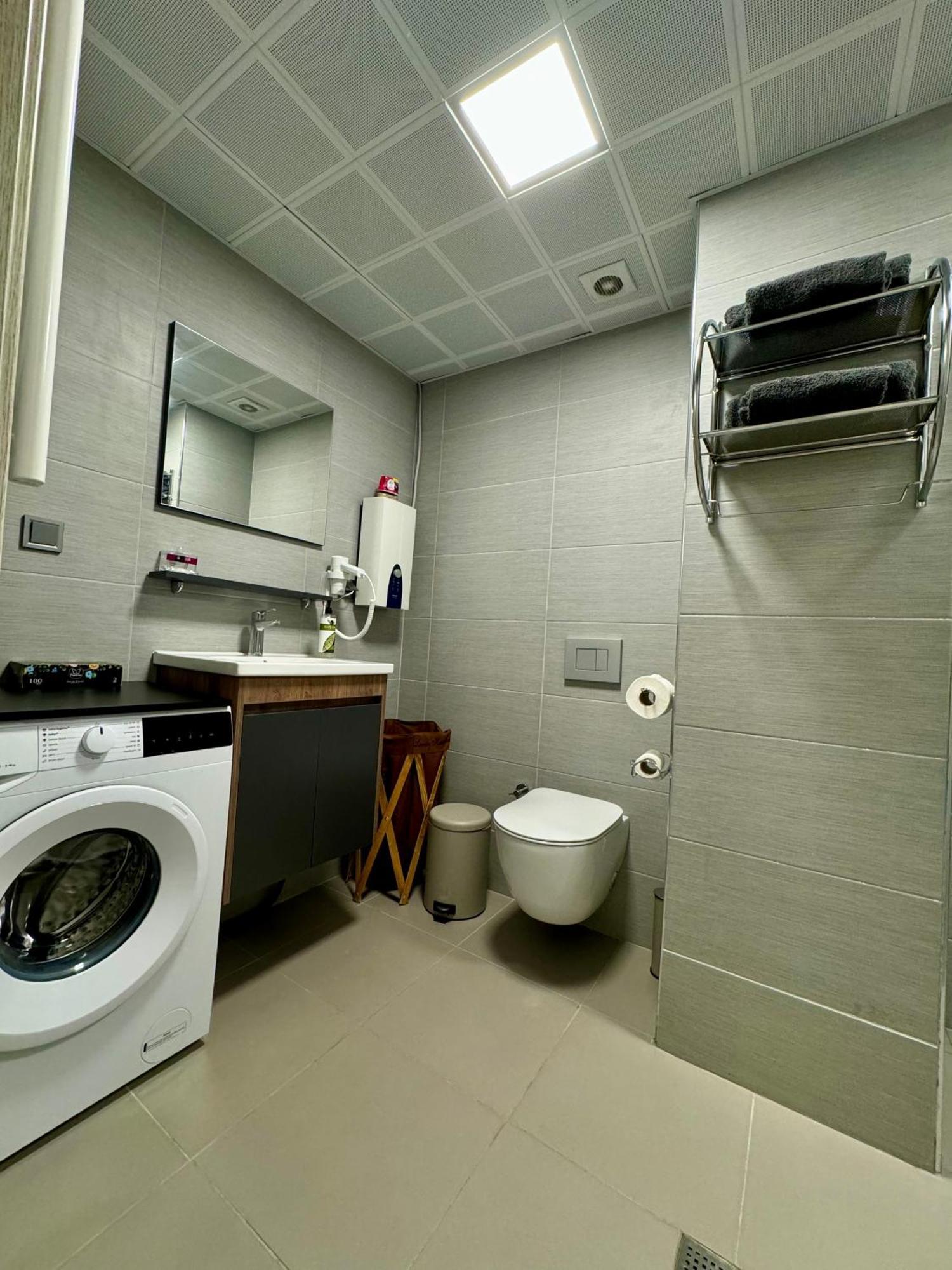 Royal Kate Spa Included, 32Nd Floor Skopje Luaran gambar